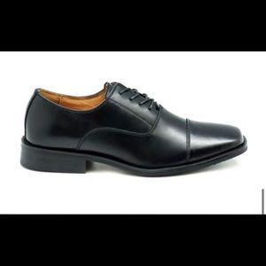 Men’s square cap toe Oxford dress shoe
